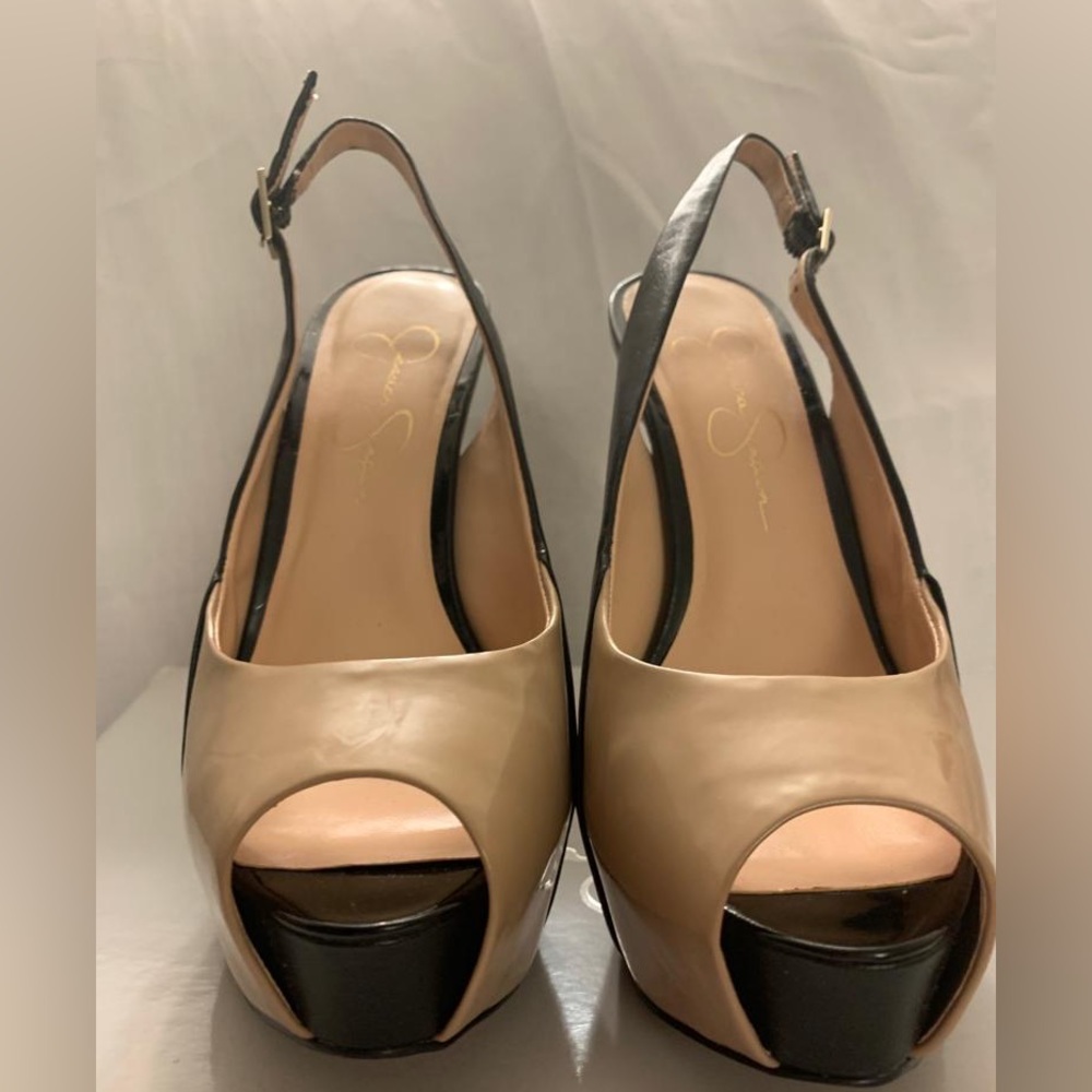Jessica Simpson Platform Pumps - Picture 4 of 7
